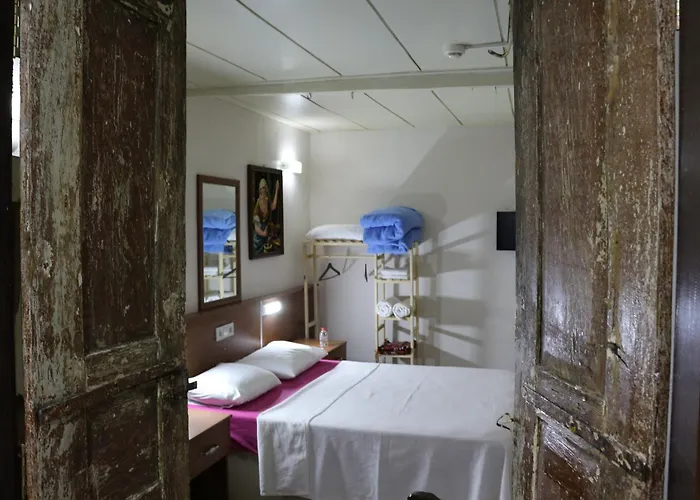 Sekercigiller Pensión Ayvalı