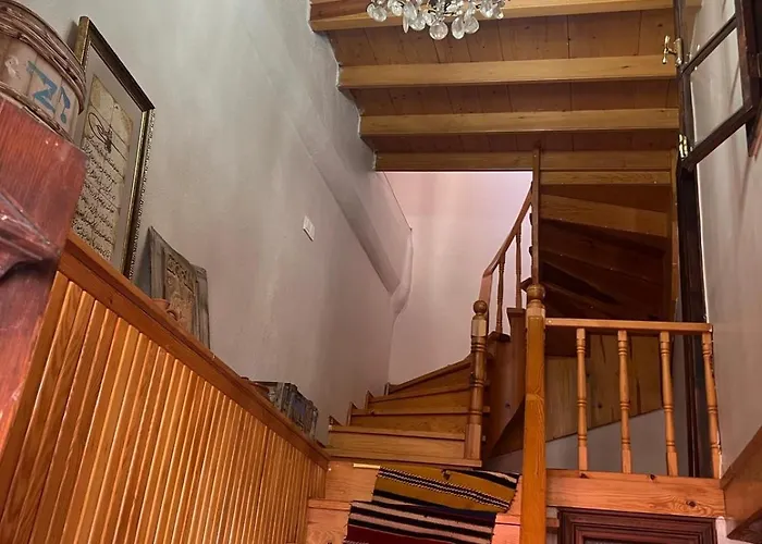 Sekercigiller Ayvalı