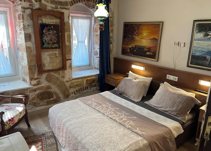 Sekercigiller Pensión Ayvalı