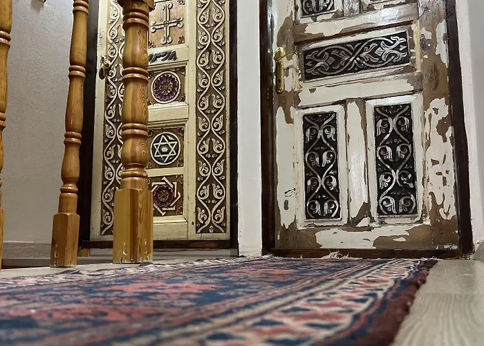 Sekercigiller Ayvalı